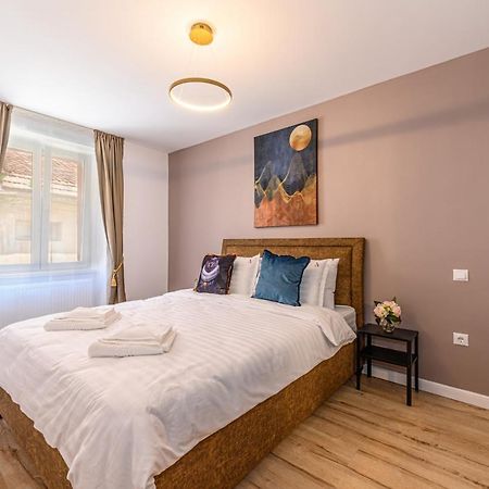 Schei Gate Apartment Brasov Luaran gambar