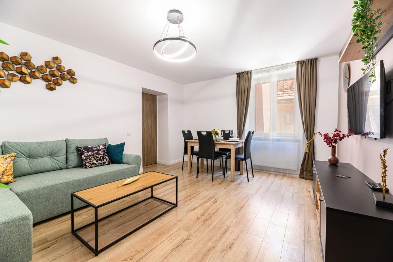 Schei Gate Apartment Brasov Luaran gambar